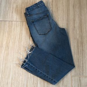 Cropped Bell Frayed high Rise Jean